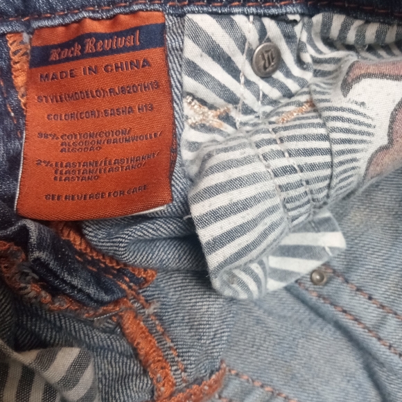 Rock Revival Jean Shorts - Picture 2 of 4